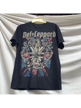 Def Leppard Rock Of Ages Black T-Shirt, Size Small